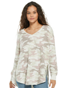 DUSTY CAMO V-NECK WEEKENDER by Z Supply - touchofsouth