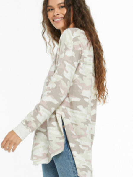 DUSTY CAMO V-NECK WEEKENDER by Z Supply - touchofsouth